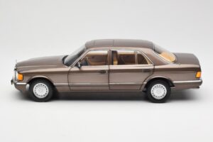 Mercedes 560 SEL W126 Impala Brūns Dīlera Izdevums Norev 1:18 B66040646 Metāls — attēls 4 no 8