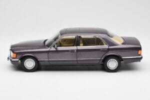 Mercedes 560 SEL W126 Violets Metallic Norev 1:18 183544 Metāls — attēls 4 no 8