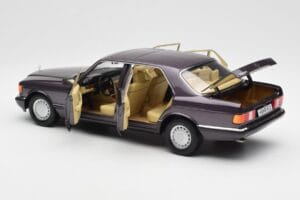 Mercedes 560 SEL W126 Violets Metallic Norev 1:18 183544 Metāls — attēls 5 no 8