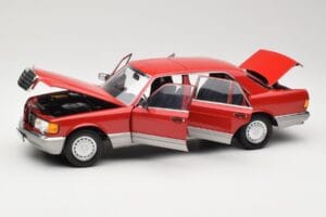 Mercedes 560 SEL W126 Sarkans Norev 1:18 183463 Metāls — attēls 2 no 8