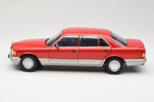 Mercedes 560 SEL W126 Sarkans Norev 1:18 183463 Metāls — attēls 4 no 8