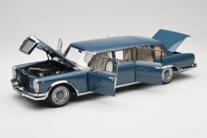 Mercedes 600 Pullman W100 Zils NZG 1:18 B66040707 Metāls — attēls 2 no 8
