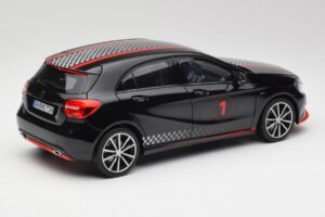 Mercedes A-Class W176 AMG Melns Norev 1:18 183596 Metāls — attēls 3 no 8