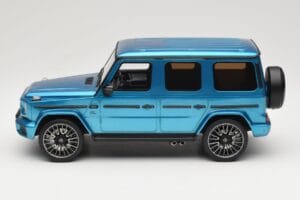 Mercedes AMG G63 W463 Hyper Blue Magno GT Spirit 1:18 GT925 Sveķi — attēls 3 no 6