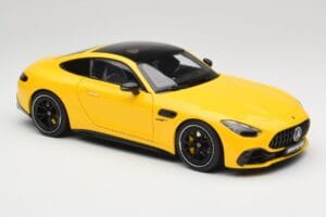 Mercedes AMG GT 43 C192 Turbo Sun Yellow NZG 1:18 B66960587 Metāls — attēls 6 no 8