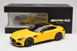 Mercedes AMG GT 43 C192 Turbo Sun Yellow NZG 1:18 B66960587 Metāls — attēls 8 no 8