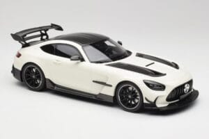 Mercedes AMG GT C190 Black Series Designo Diamond Balts Metallic Minichamps 1:18 155032022 Metāls — attēls 4 no 6
