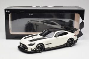 Mercedes AMG GT C190 Black Series Designo Diamond Balts Metallic Minichamps 1:18 155032022 Metāls — attēls 6 no 6