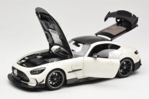 Mercedes AMG GT C190 Black Series Diamond White Metallic Minichamps 1:18 110032020 Metāls — attēls 2 no 8