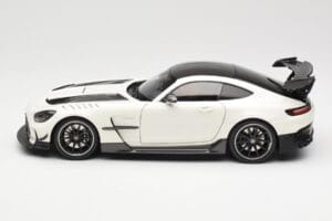 Mercedes AMG GT C190 Black Series Diamond White Metallic Minichamps 1:18 110032020 Metāls — attēls 4 no 8