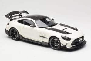 Mercedes AMG GT C190 Black Series Diamond White Metallic Minichamps 1:18 110032020 Metāls — attēls 6 no 8