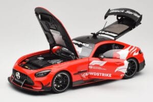 Mercedes AMG GT C190 Black Series Safety Car F1 2024 Minichamps 1:18 110032090 Metāls — attēls 2 no 8