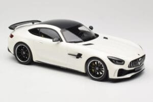 Mercedes AMG GT R C190 Balts Metaliks Minichamps 1:18 155036028 Metāls — attēls 4 no 6