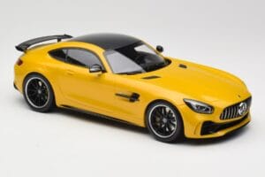 Mercedes AMG GT R C190 Dzeltens Minichamps 1:18 155036021 Metāls — attēls 4 no 6
