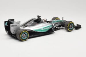 Mercedes AMG Petronas W06 Hybrid #44 L. Hamilton F1 World Champion 2015 Minichamps 1:18 186150044 Metāls — attēls 2 no 6