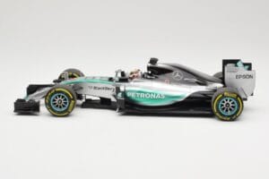 Mercedes AMG Petronas W06 Hybrid #44 L. Hamilton F1 World Champion 2015 Minichamps 1:18 186150044 Metāls — attēls 3 no 6