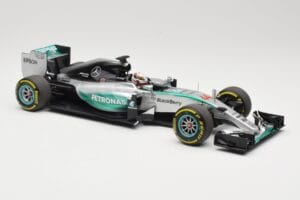 Mercedes AMG Petronas W06 Hybrid #44 L. Hamilton F1 World Champion 2015 Minichamps 1:18 186150044 Metāls — attēls 4 no 6