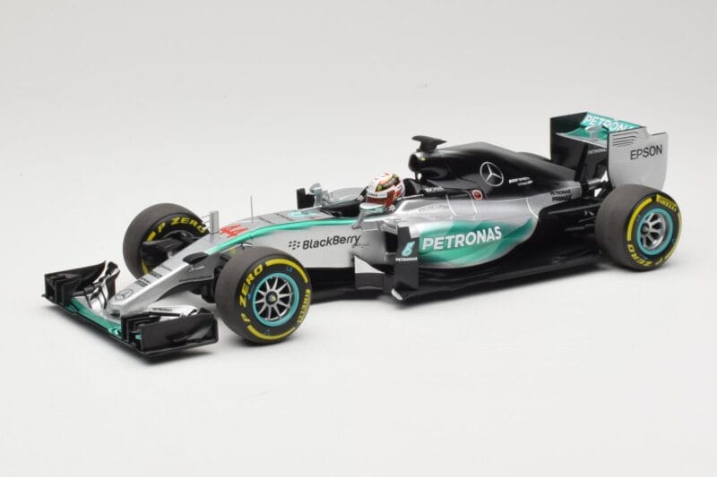 Mercedes AMG Petronas W06 Hybrid #44 L. Hamilton F1 World Champion 2015 Minichamps 1:18 186150044 Metāls