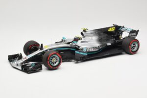 Mercedes AMG Petronas W08 V. Rossi Ride Swap Valencia December 2019 Minichamps 1:18 110191746 Metāls