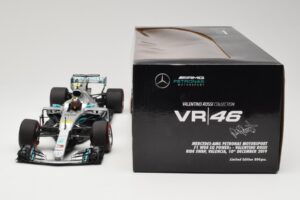 Mercedes AMG Petronas W08 V. Rossi Ride Swap Valencia December 2019 Minichamps 1:18 110191746 Metāls — attēls 6 no 6