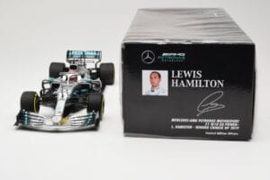 Mercedes AMG Petronas W10 #44 L. Hamilton Winner Chinese GP 2019 Minichamps 1:18 110190344 Metāls — attēls 6 no 6