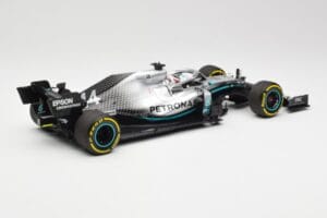 Mercedes AMG Petronas W10 #44 L. Hamilton F1 World Champion 2019 Minichamps 1:18 110190044 Metāls — attēls 2 no 6