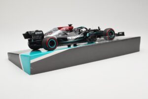 Mercedes AMG Petronas W12 E Performance #44 L. Hamilton Bahrain GP 2021 Minichamps 1:18 113210144 Metāls — attēls 3 no 6