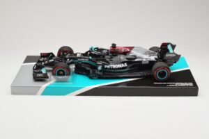 Mercedes AMG Petronas W12 E Performance #44 L. Hamilton Bahrain GP 2021 Minichamps 1:18 113210144 Metāls