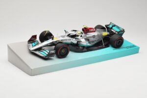 Mercedes AMG Petronas W13 E Performance #44 L. Hamilton 2022 Minichamps 1:18 113220044 Metāls — attēls 2 no 6