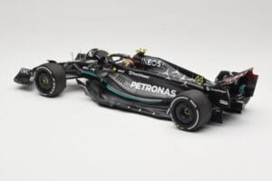 Mercedes AMG Petronas W14 E Performance #44 L. Hamilton Bahrain GP 2023 Minichamps 1:18 110230144 Metāls — attēls 5 no 6