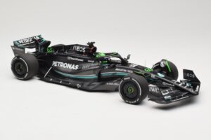 Mercedes AMG Petronas W14 E Performance #63 G. Russell Bahrain GP 2023 Minichamps 1:18 110230163 Metāls — attēls 4 no 6