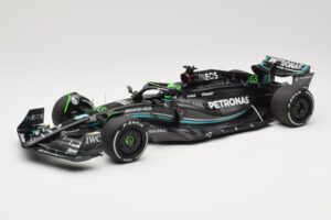 Mercedes AMG Petronas W14 E Performance #63 G. Russell Bahrain GP 2023 Minichamps 1:18 110230163 Metāls