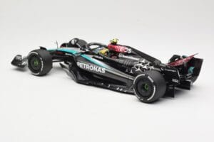 Mercedes AMG Petronas W15 E Performance #44 L. Hamilton 2024 Minichamps 1:18 110240144 Metāls — attēls 3 no 6