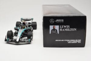 Mercedes AMG Petronas W15 E Performance #44 L. Hamilton 2024 Minichamps 1:18 110240144 Metāls — attēls 6 no 6