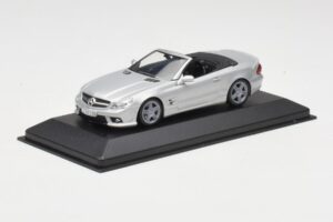 Mercedes AMG SL63 R230 Sudrabs Minichamps 1:43 B66960018-R Metāls — attēls 2 no 4