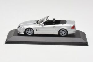 Mercedes AMG SL63 R230 Sudrabs Minichamps 1:43 B66960018-R Metāls