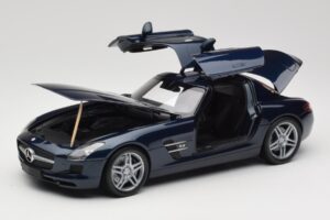 Mercedes SLS AMG C197 Blue Metallic Minichamps 1:18 180039021 Metāls — attēls 2 no 8