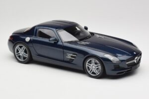 Mercedes SLS AMG C197 Blue Metallic Minichamps 1:18 180039021 Metāls — attēls 6 no 8