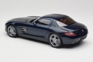 Mercedes SLS AMG C197 Blue Metallic Minichamps 1:18 180039021 Metāls — attēls 7 no 8
