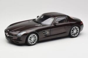 Mercedes AMG SLS C197 Brown Metallic Minichamps 1:18 100039028 Metāls