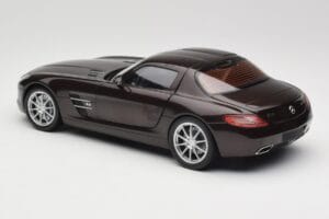 Mercedes AMG SLS C197 Brown Metallic Minichamps 1:18 100039028 Metāls — attēls 7 no 8