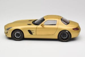 Mercedes AMG SLS C197 Zelts Minichamps 1:18 100039024 Metāls — attēls 4 no 8