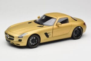 Mercedes AMG SLS C197 Zelts Minichamps 1:18 100039024 Metāls