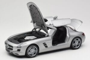 Mercedes AMG SLS C197 Grey Metallic Minichamps 1:18 100039025 Metāls — attēls 2 no 8