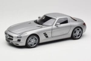 Mercedes AMG SLS C197 Grey Metallic Minichamps 1:18 100039025 Metāls