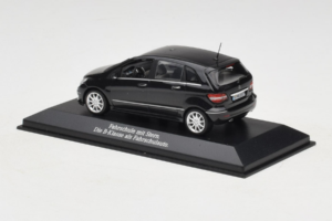 Mercedes B-Class W245 Autoskola Melns Minichamps 1:43 MB005 Metāls — attēls 3 no 4