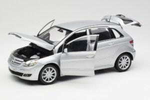 Mercedes B-Class W245 Sudrabs Kyosho 1:18 B66962326 Metāls — attēls 2 no 8