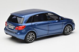 Mercedes B-Class W246 Lotus Zils Metaliks Norev 1:18 B66961410 Metāls — attēls 3 no 8