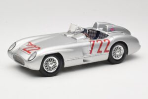 Mercedes 300 SLR W196S #722 S. Moss / D. Jenkinson Mille Miglia Winner 1955 Maisto 1:18 536887 Metāls