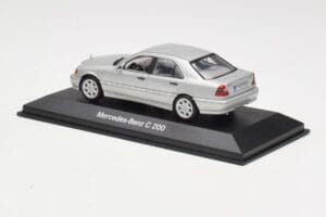 Mercedes C 200 W202 Iridium Silver Minichamps 1:43 B66040488 Metāls — attēls 3 no 4
